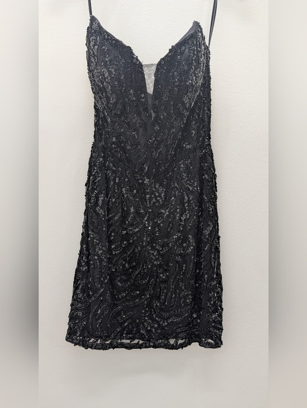 🖤 Primavera Black Sequined Plunging V Mini Dress Sz 00!